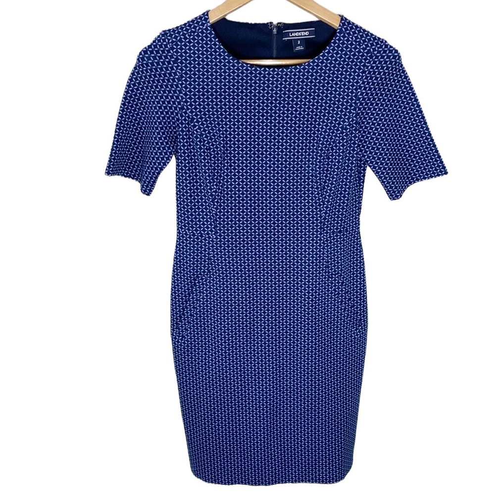 Lands’ End navy and blue geo print sheath dress with pockets size 2